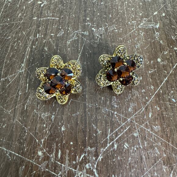 Vintage Made in USA Amber Brown Rhinestone Flower Cluster Clip on‎ Earrings - Picture 1 of 7